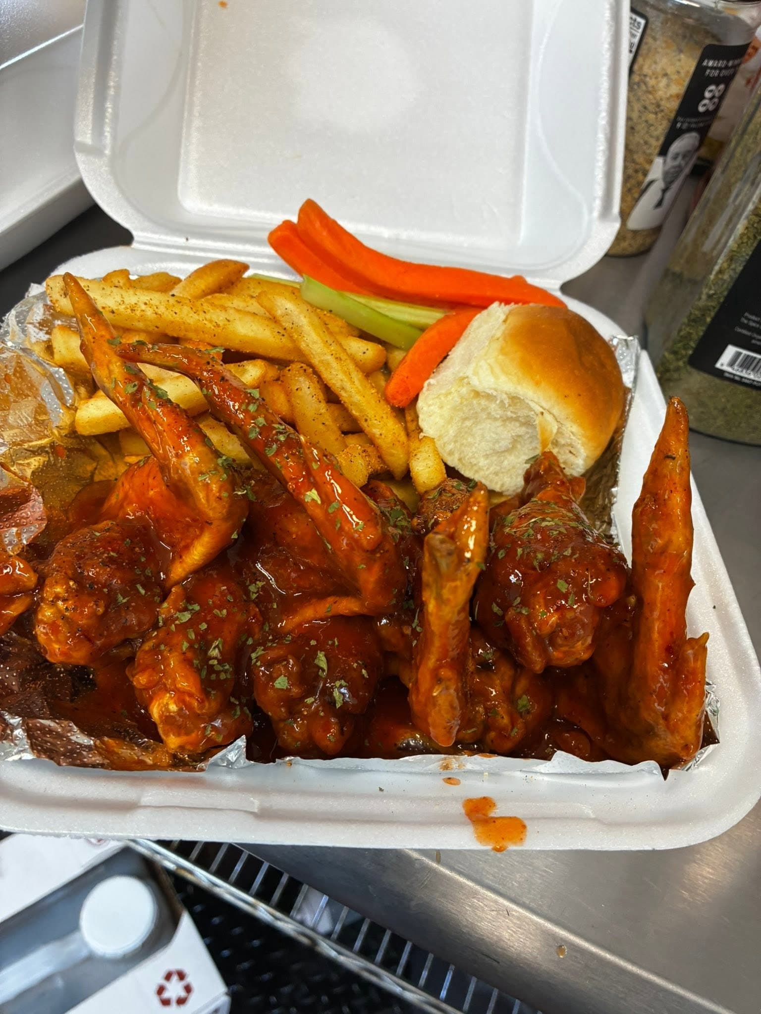 A loaded wings plate